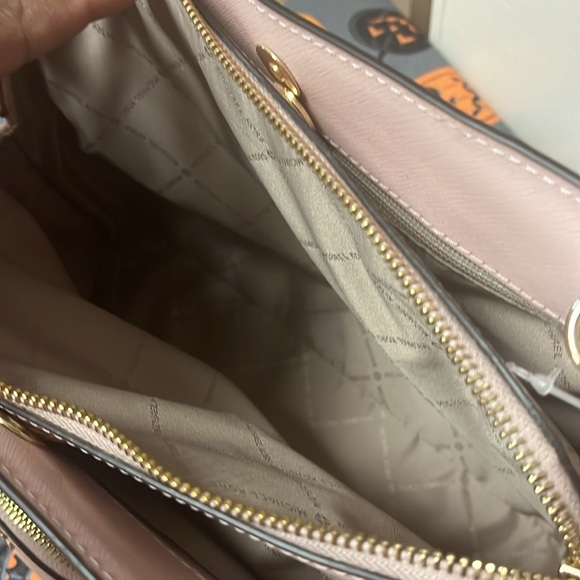 Michael Kors Bundle - Picture 6 of 16